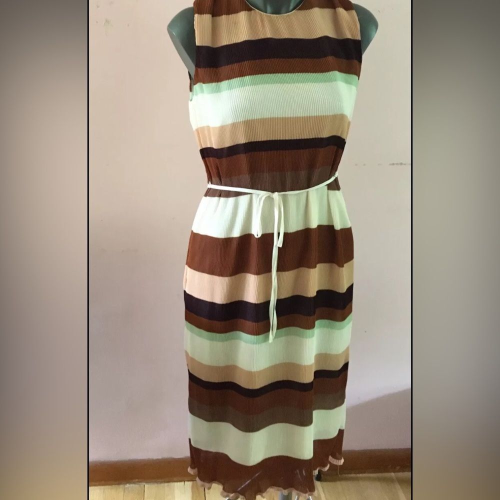 H&M Dress Striped Pleated Chiffon Sleeveless Size 4 Cream Brown Office Party - Picture 5 of 10